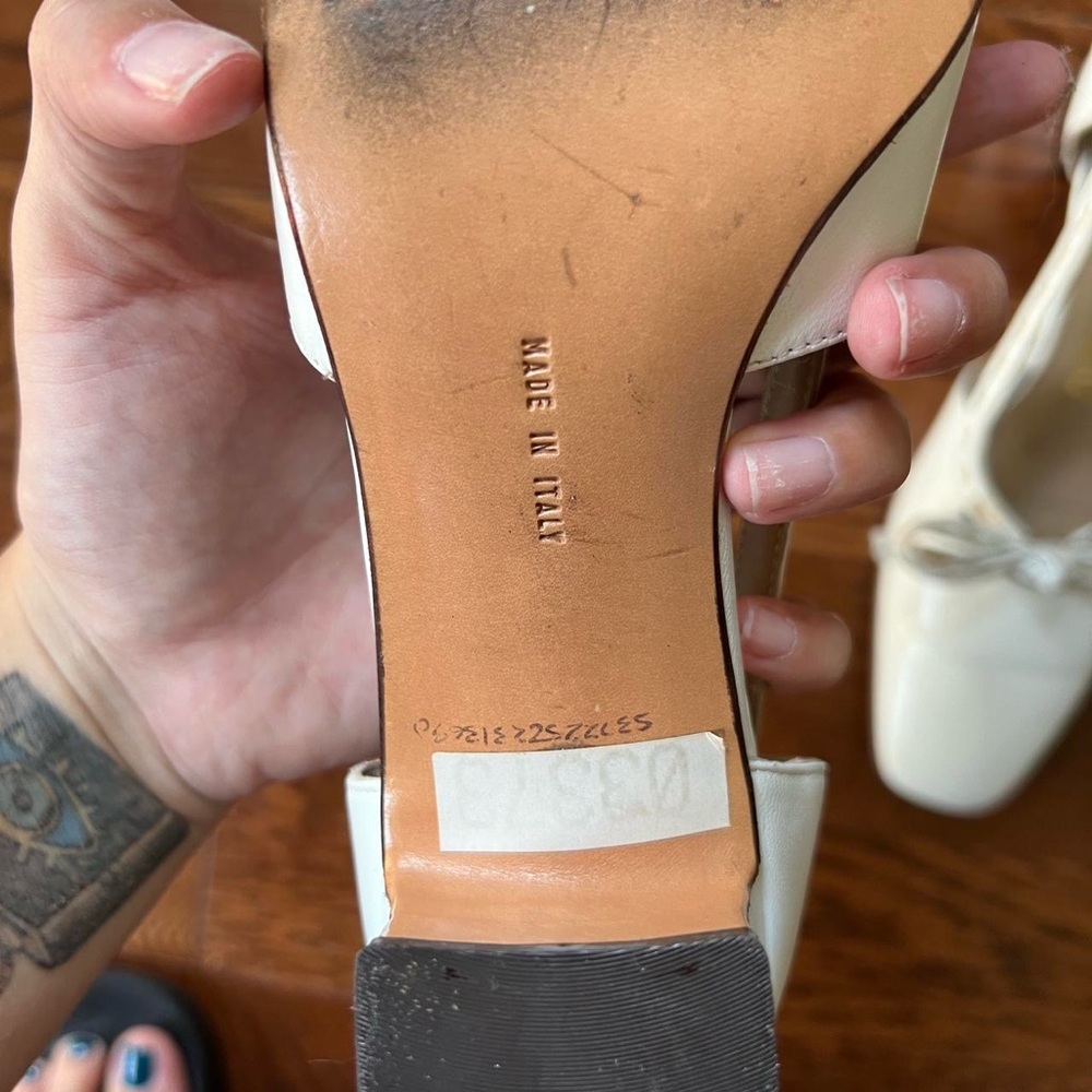 White Salvatore Ferragamo Shoes 5.5 - Picture 3 of 4